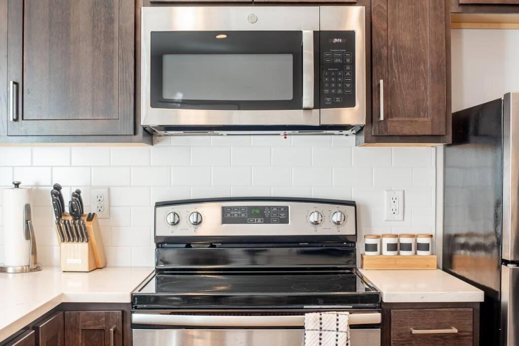 Walkable Apt Next To Restaurants, Bars, And Shops! Πόρτλαντ Εξωτερικό φωτογραφία