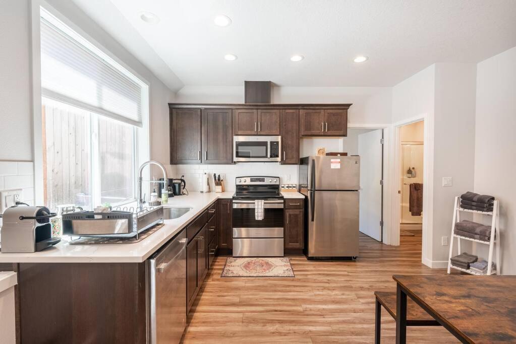 Walkable Apt Next To Restaurants, Bars, And Shops! Πόρτλαντ Εξωτερικό φωτογραφία