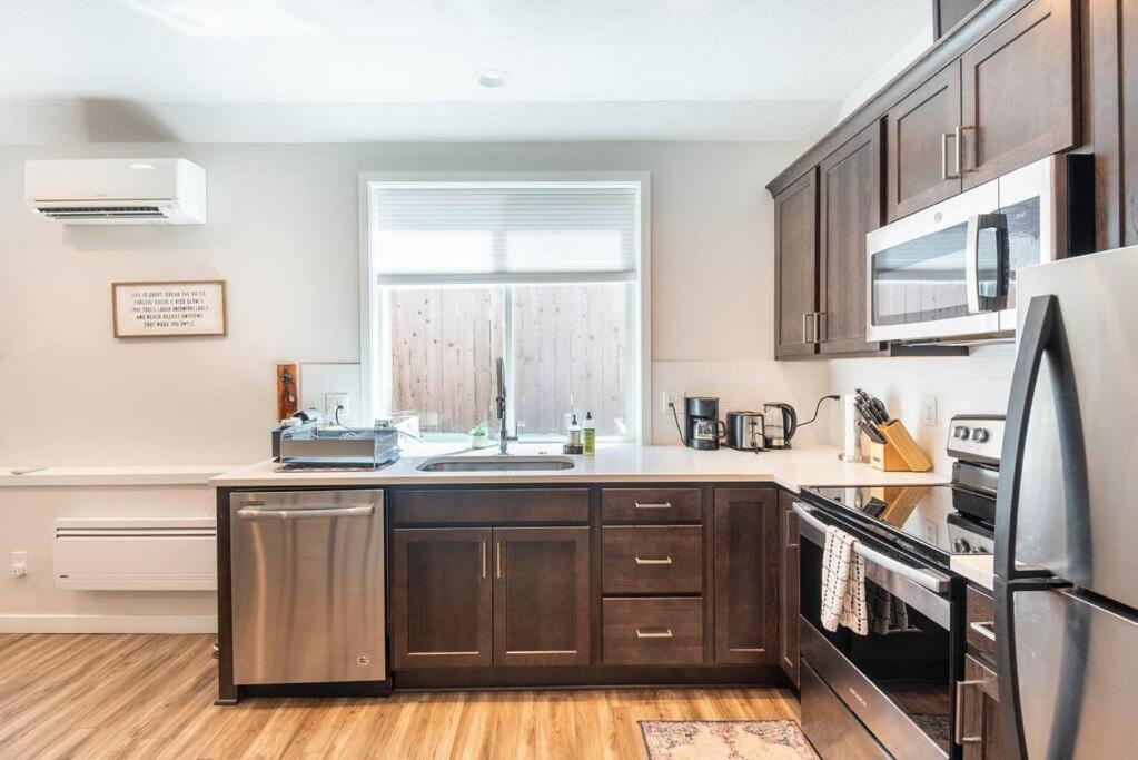 Walkable Apt Next To Restaurants, Bars, And Shops! Πόρτλαντ Εξωτερικό φωτογραφία
